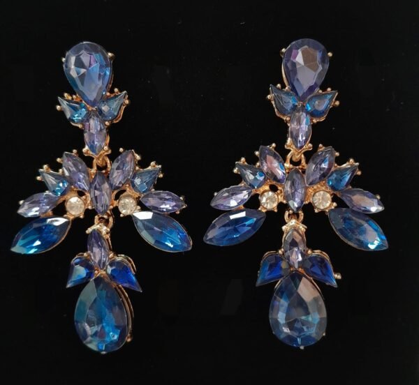 Colored Crystal Dangling Fashion Earring