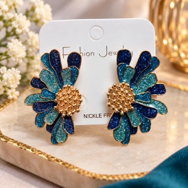 Elements Ear Stud Small Flower Earring